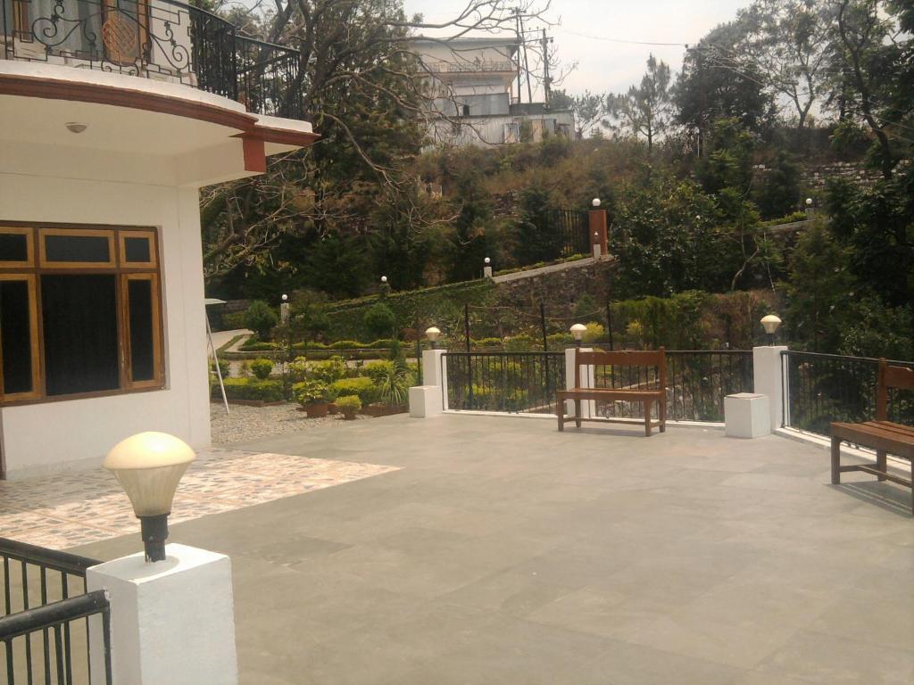 Sapphire Inn Bhīm Tāl Dış mekan fotoğraf