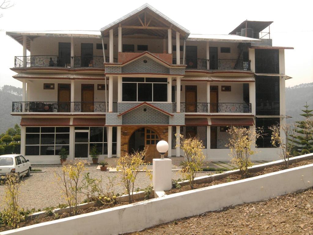 Sapphire Inn Bhīm Tāl Dış mekan fotoğraf